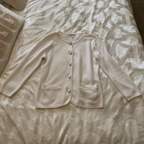 New York & Company - Picture 2 of 2